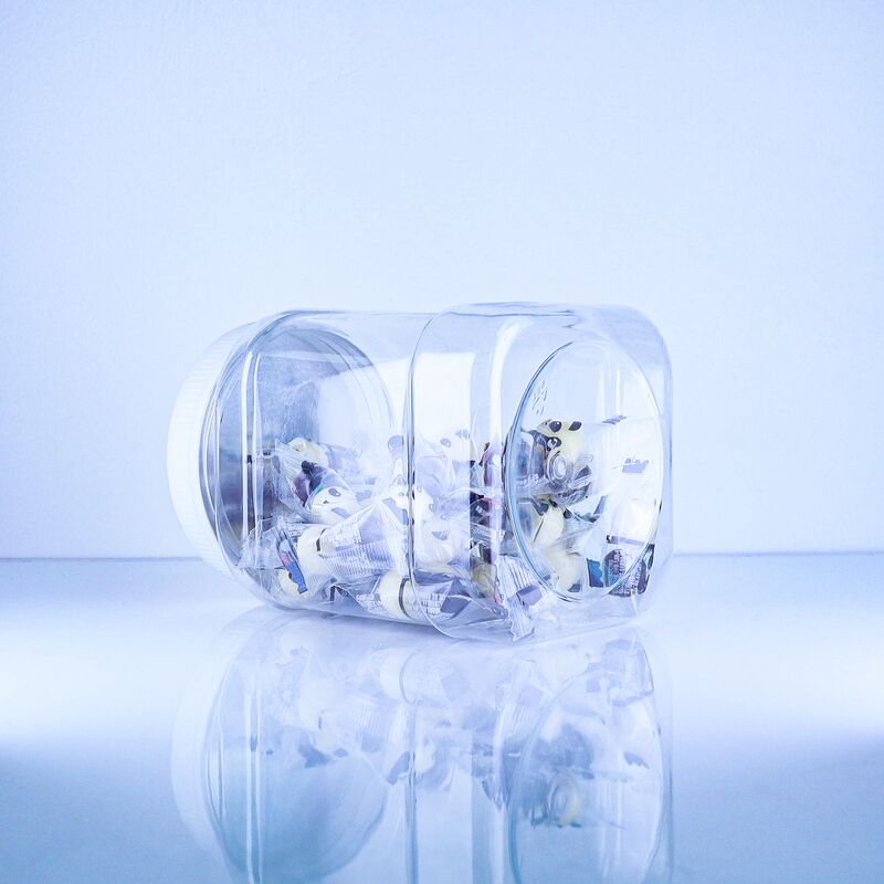 উচ্চ মানের স্ক্রু ফ্ল্যাট ঢাকনা পরিষ্কার সিজাম শুকনো চিলি ডিম সাদা গুঁড়া প্লাস্টিকের পিইটি বর্গক্ষেত্র জার